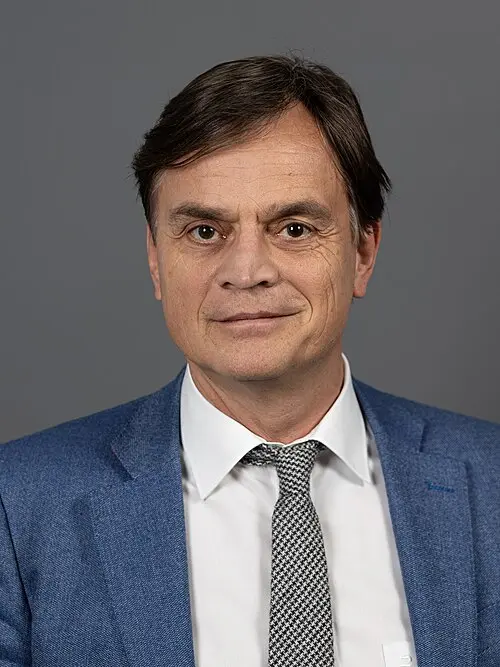 Dr. Bernd Baumann