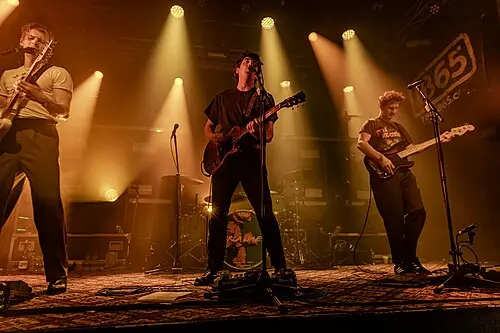 Circa Waves