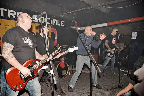 Los Fastidios