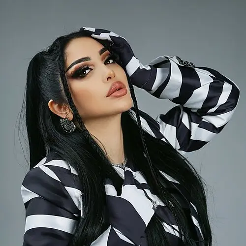 Shabnam Surayo