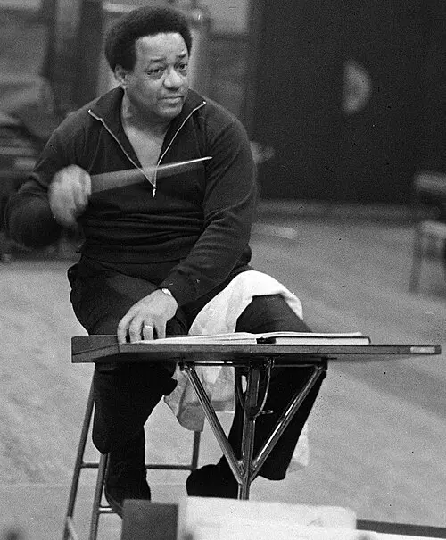 Dean Dixon