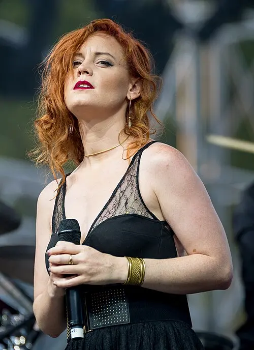 Emji