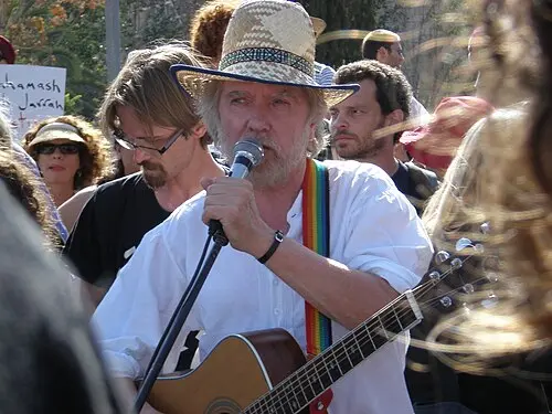 Tommy Sands