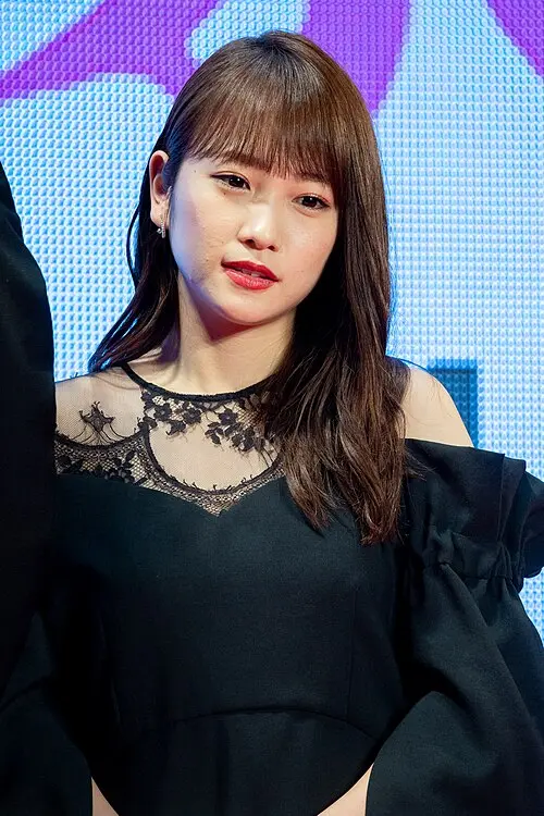 川栄李奈