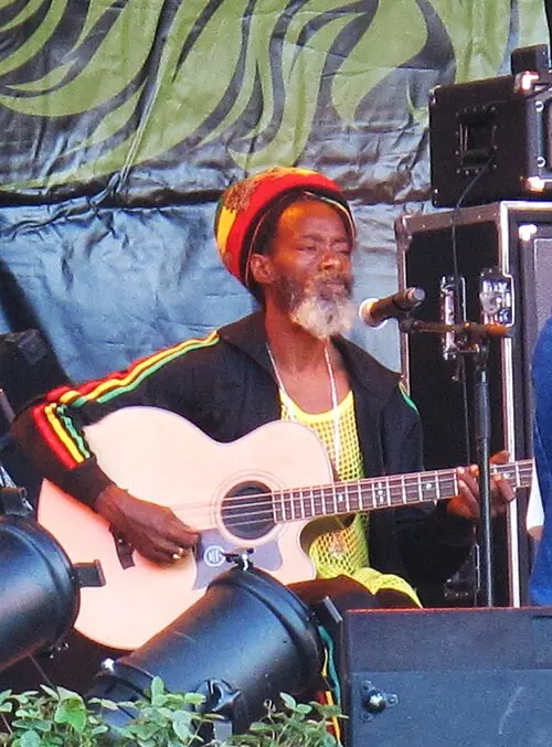Earl “Chinna” Smith