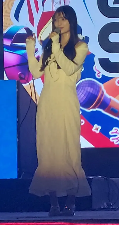 高野麻里佳