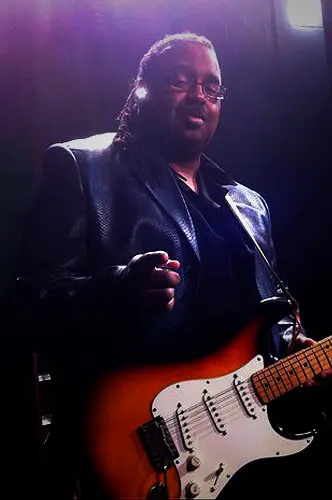 Angelo Earl