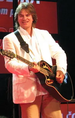 Alen Islamović