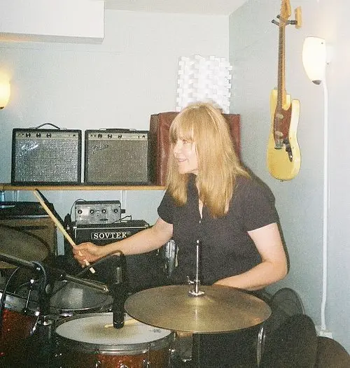 Miriam Linna