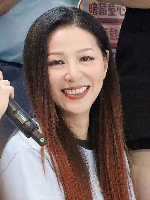 滕麗名