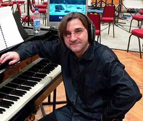 Normand Corbeil