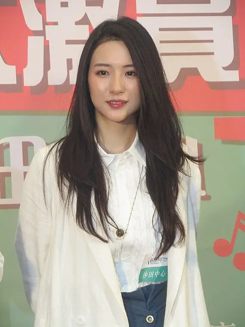 菊梓喬