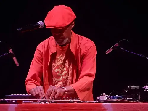 Laraaji