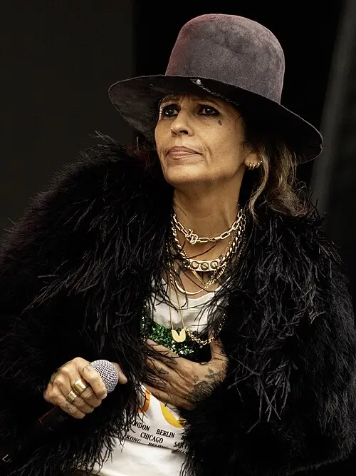 Linda Perry