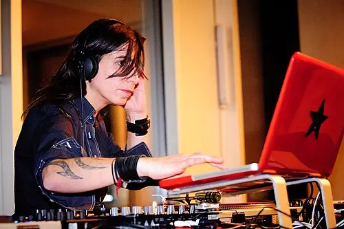 DJ İpek İpekçioğlu