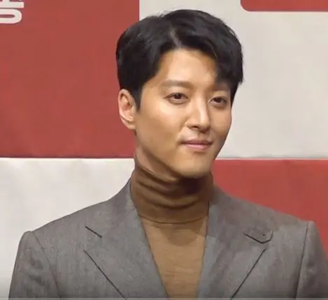 이동건