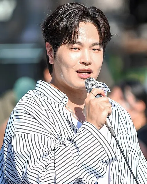 나윤권