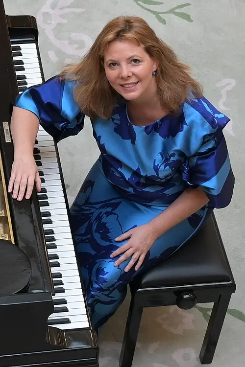 Éliane Reyes