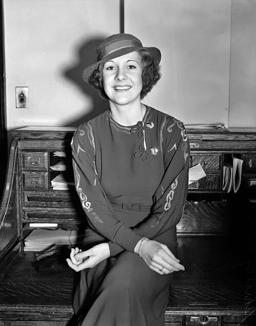 Shirley Ross