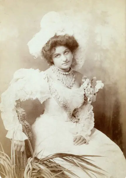 Belle Davis