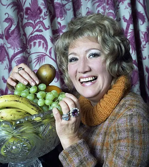 June Bronhill