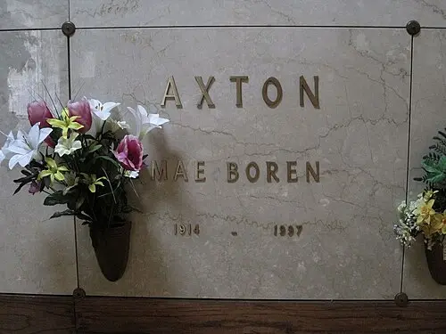 Mae Boren Axton
