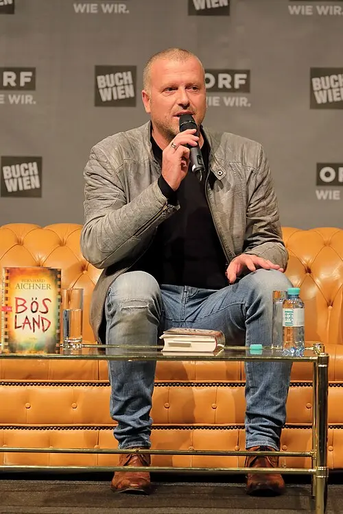 Bernhard Aichner