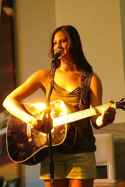 Ayla Brown