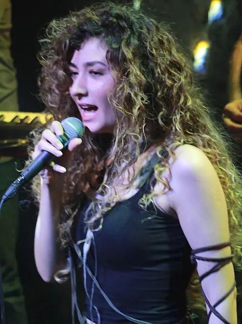 Sena Şener
