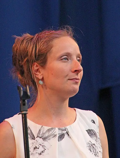Sarah Buechi