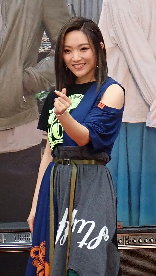 閻奕格