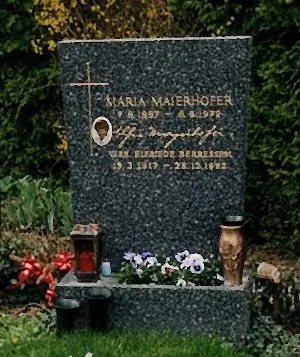 Elfie Mayerhofer