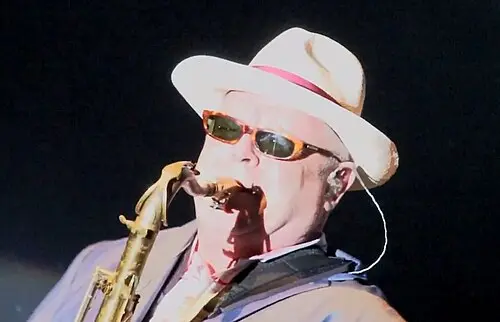 Lee “Kix” Thompson