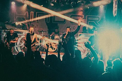 Hinder