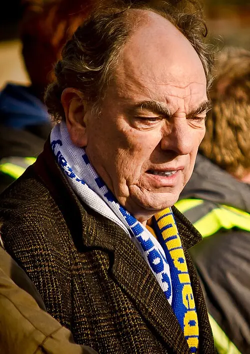 Alun Armstrong