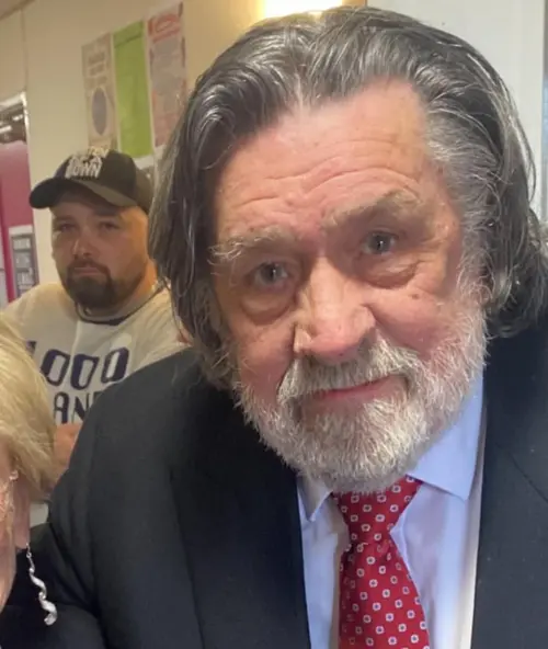 Ricky Tomlinson