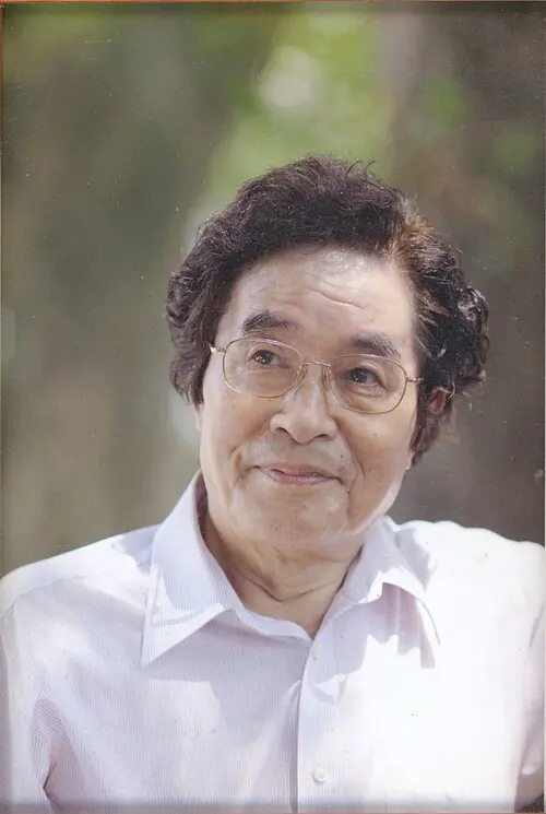長岡秀星