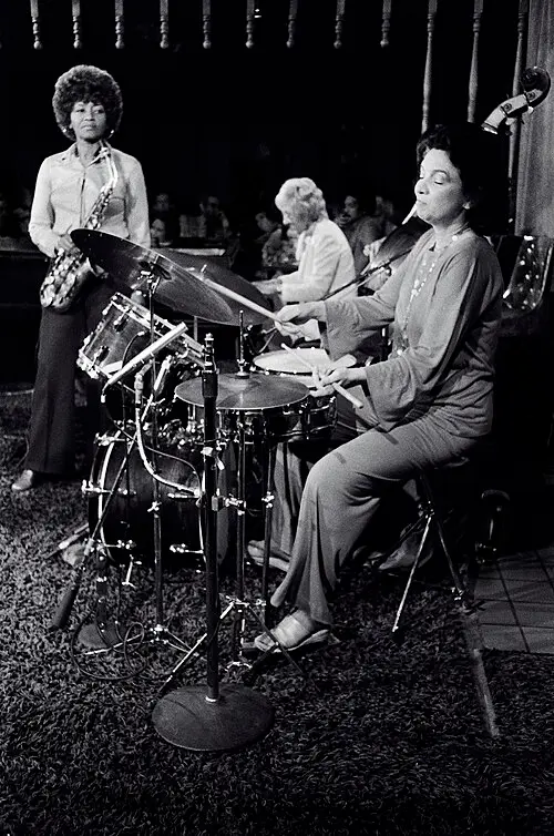 Dottie Dodgion