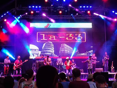 La-33