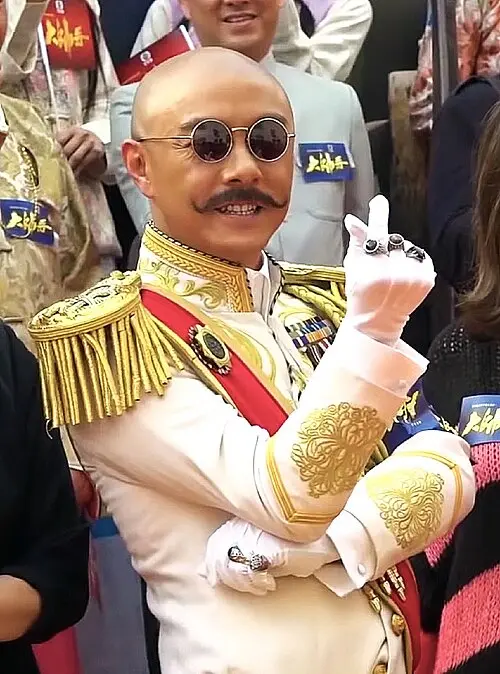 张卫健