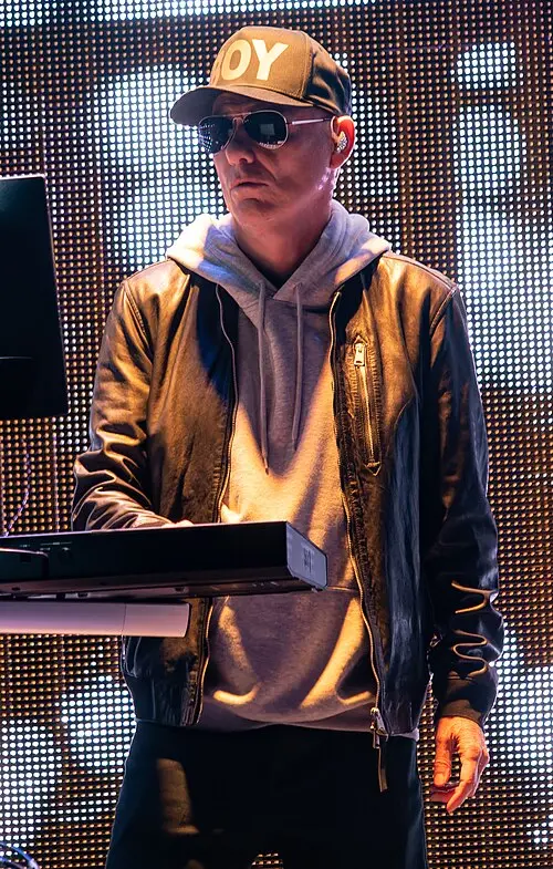 Chris Lowe