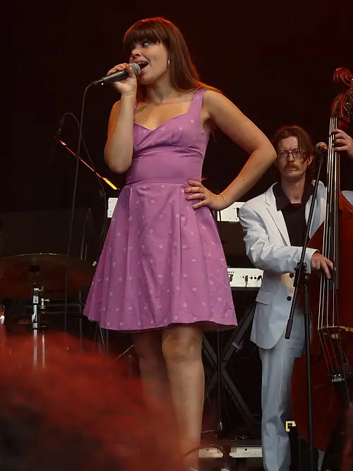 Lady Linn and her Magnificent Seven