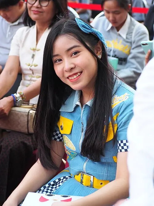 อิสราภา ธวัชภักดี