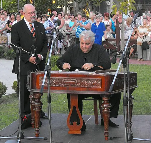 Oszkár Ökrös