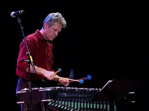 Stefan Bauer