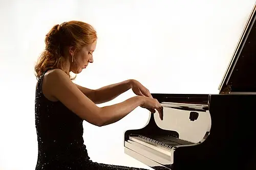 Sarah Beth Briggs