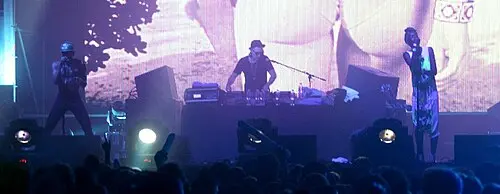 Azari & III