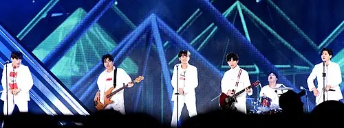 TheEastLight.