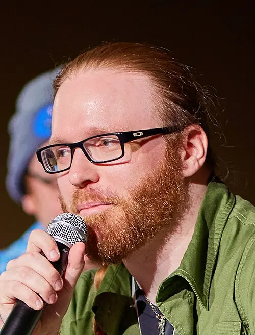 Andrew Hulshult