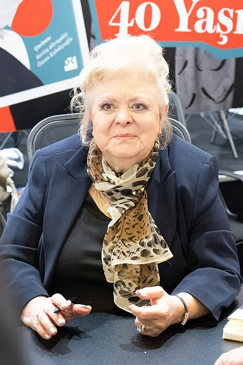 Neşe Karaböcek
